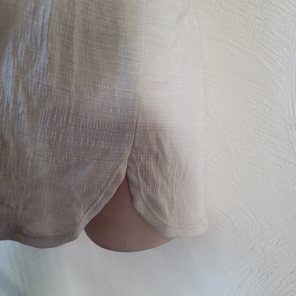 Max Studio Light Tan Yoke Lace Up Top with Flutter Sleeves Size Women's XL - Picture 9 of 13